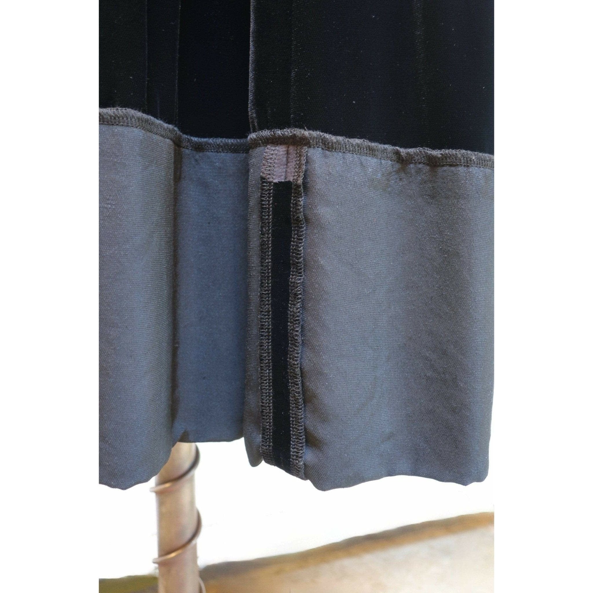 Skirts Comme Des Garçons Velvet Skirt - Black Drawstring Midi Dim Gray
