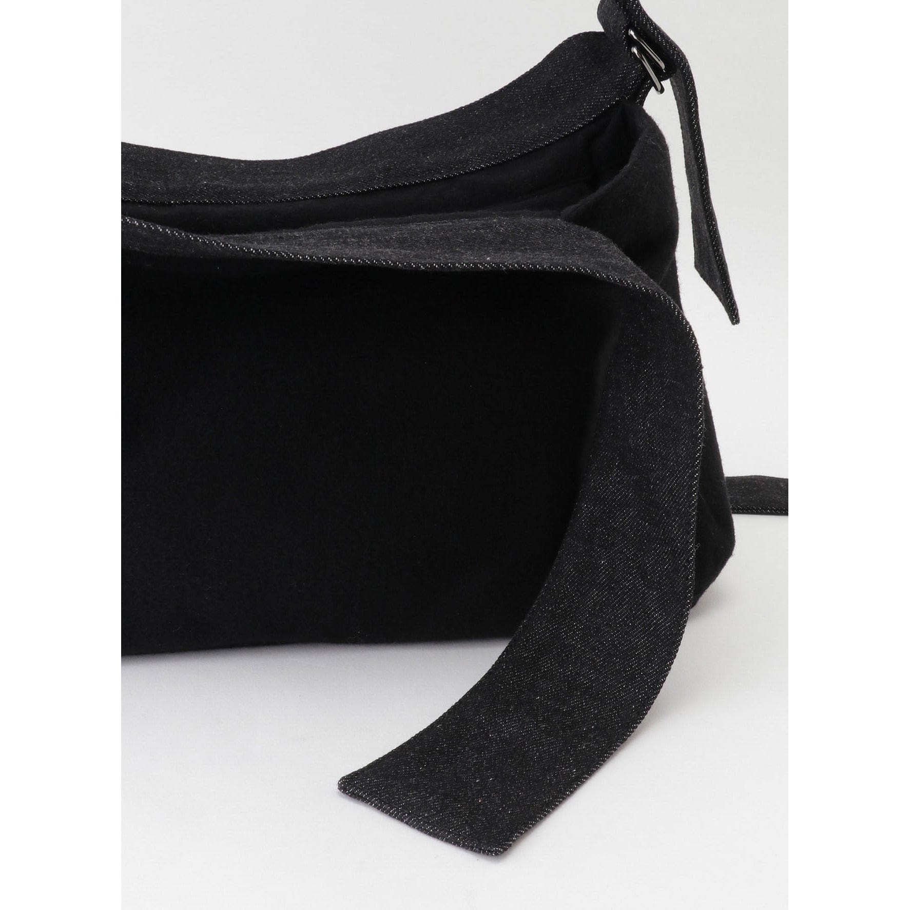 Handbags Yohji Yamamoto Belt Shoulder Bag - Black Wool Denim Strap Black